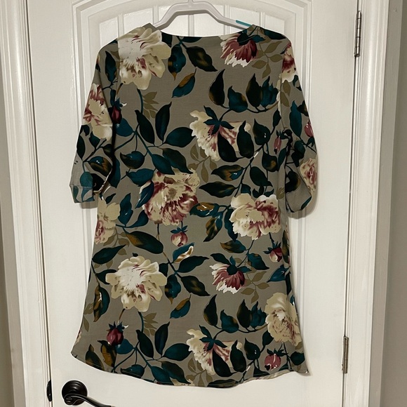 Gray Cream Purple Floral Pattern Dress - Picture 3 of 5